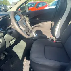 Renault Zoe LIFE CHARGE NORMALE R110 ACHAT INTEGRAL - 20 occasion - Le Poir&eacute;-sur-Vie - photo 2/11