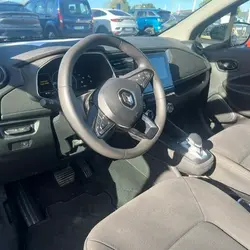 Renault Zoe LIFE CHARGE NORMALE R110 ACHAT INTEGRAL - 20 occasion - Le Poir&eacute;-sur-Vie - photo 3/11
