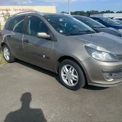 Renault Clio Estate 1.5 DCI 85CH DYNAMIQUE occasion - Le Poir&eacute;-sur-Vie - photo 2/7