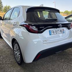 Toyota Yaris IV 116h France Business 5p + Stage Hybrid Academy Quimperl&eacute;