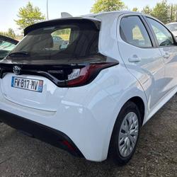 Toyota Yaris IV 116h France Business 5p + Stage Hybrid Academy Quimperl&eacute;