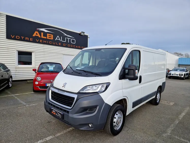 Peugeot Boxer  - 16 990 €