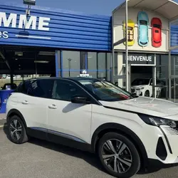 Peugeot 3008 1.5 BLUEHDI 130CH S&S ALLURE PACK Champniers