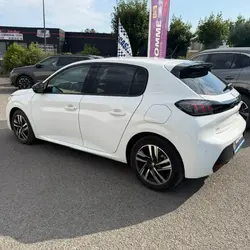 Peugeot 208 1.2 PURETECH 100 ALLURE occasion - Puymoyen - photo 3/22