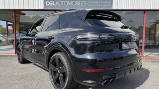 Porsche Cayenne  - photo 1