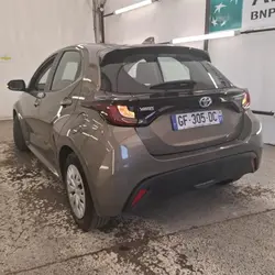 Toyota Yaris IV 116h Dynamic Business 5p + Programme Beyond Zero Academy MY21 Quimperl&eacute;