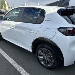 Peugeot e-208 Electrique 136ch Style + Cam&eacute;ra Chemill&eacute;-en-Anjou