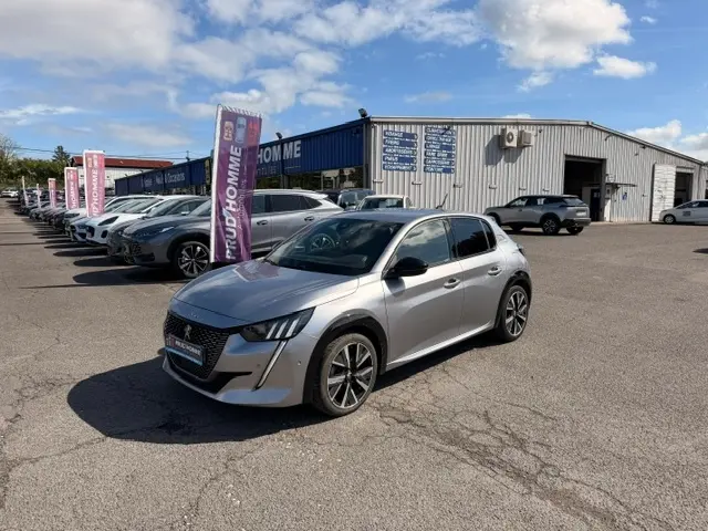 Peugeot 208  - Puretech - 13 990 €