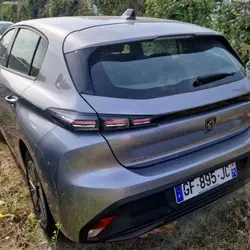 Peugeot 308 III Phase 1 III 1.5 BlueHDi 130ch S&S Active Pack EAT8 Quimperl&eacute;