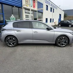 Peugeot 308 III Phase 1 1.5 BLUEHDI 130CH S&S ALLURE EAT8 occasion - Champniers - photo 3/27