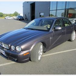 Jaguar XJ 2.7D V6 BI-TURBO SPIRIT OF LEGEND Domalain