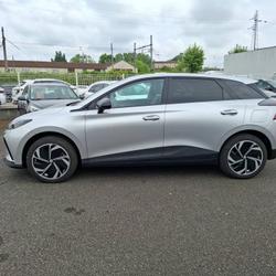 MG MG4 MG4 EV 64kWh - 140 kW Premium 5p Dax