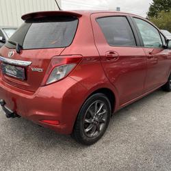 Toyota Yaris III 90 D-4D Lounge MMT 5p occasion - Quimperl&eacute; - photo 3/8