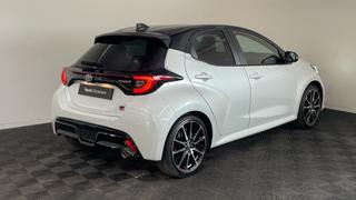 Toyota Yaris  - photo 3
