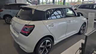 Suzuki Swift  - photo 1
