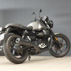 Guzzi V7  Rez&eacute;