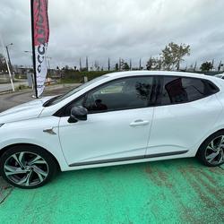 Renault Clio 5 1.6 E-TECH HYBRIDE 145CH RS LINE La Gacilly