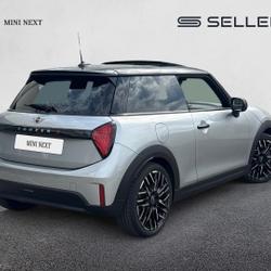 Mini Cooper S 204ch Favoured DKG7 Fr&eacute;jus