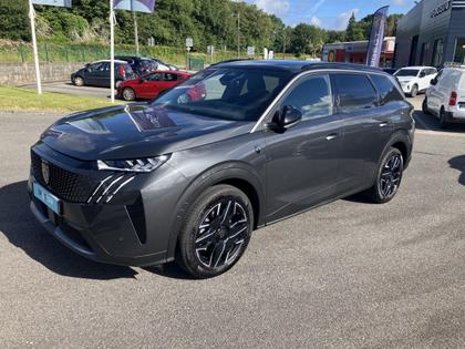Peugeot 5008 - 1.2 HYBRID 136 E-DCS6 GT - 31 890 €