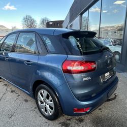 Citroen C4 Picasso E-HDI 115CH ATTRACTION ETG6 / DISTRIBUTION NEUVE / SUIVI COMPLET &Eacute;chirolles