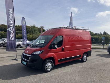 Peugeot Boxer - BLUEHDI 110 PREMIUM PACK 330 L2H2 4 portes  (avril 2019) (co2 163) - 13 800 €
