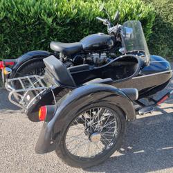 Royal-Enfield Classic  Dommartin-l&egrave;s-Toul