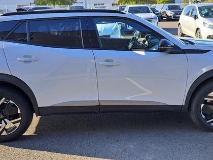 Peugeot 2008 - BLUEHDI 130 S&S EAT8 ALLURE - 18 290 €