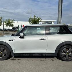 Mini Mini Cooper SE 184ch Essential BVA 5CV Beaucouz&eacute;
