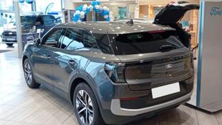 Ford Explorer  - photo 2