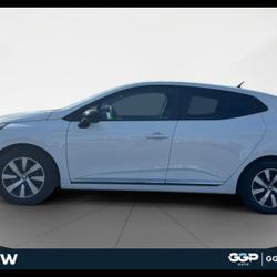 Renault Clio 5 1.6 E-Tech hybride 145ch Evolution N&icirc;mes