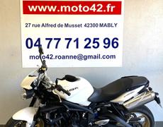 Triumph Street Mably