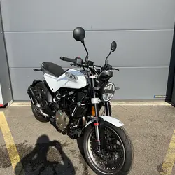 Husqvarna Vitpilen  Sens