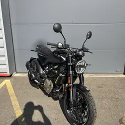 Husqvarna Svartpilen  Sens