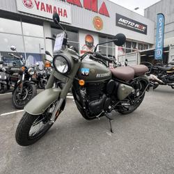 Royal-Enfield Classic  Montlu&ccedil;on