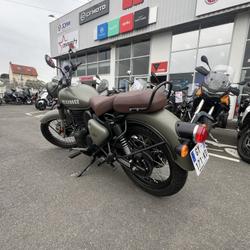 Royal-Enfield Classic  Montlu&ccedil;on