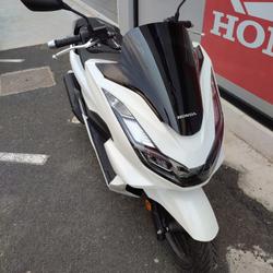 Honda PCX  N&icirc;mes