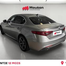 Alfa Romeo Giulia Giulia 2.2 180 ch Lusso Vitr&eacute;