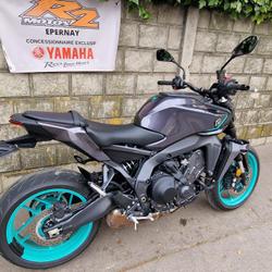 Yamaha MT09  &Eacute;pernay