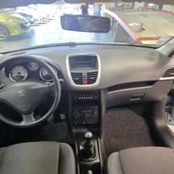 Peugeot 207 Premium Cou&euml;ron