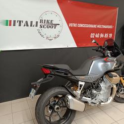 Guzzi V10  Rez&eacute;