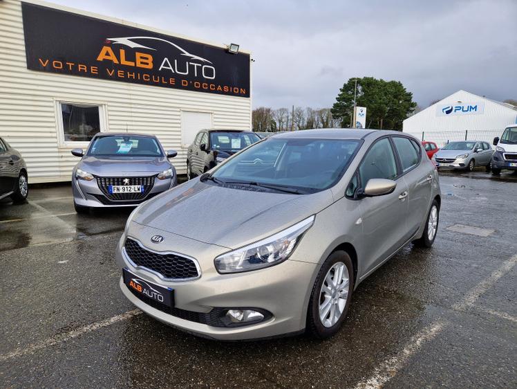 Kia Cee'd  - 7 990 €