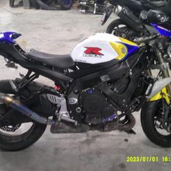 Suzuki GSXR  Arles