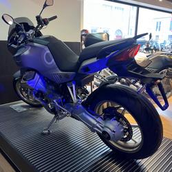 Guzzi V10  Paris 16e Arrondissement