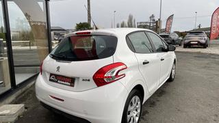 Peugeot 208  - photo 3