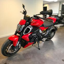 Ducati Diavel  Dury