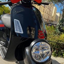 Vespa GT  Paris 12e Arrondissement