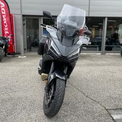 Honda NT  Saint-Martin-d'H&egrave;res