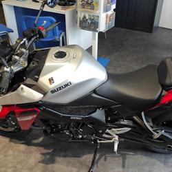 Suzuki GSXS  Tr&eacute;gueux