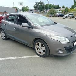Renault Megane 3 Extr&ecirc;me 1.5 dCi 85 Eco2 4 portes Berline (janv. 2009) (co2 120) Villaines-la-Juhel