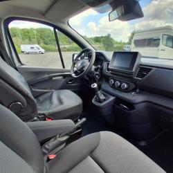 Fourgon MCC RENAULT TRAFIC 2,0 L 150 CV Fontenay-sur-Eure